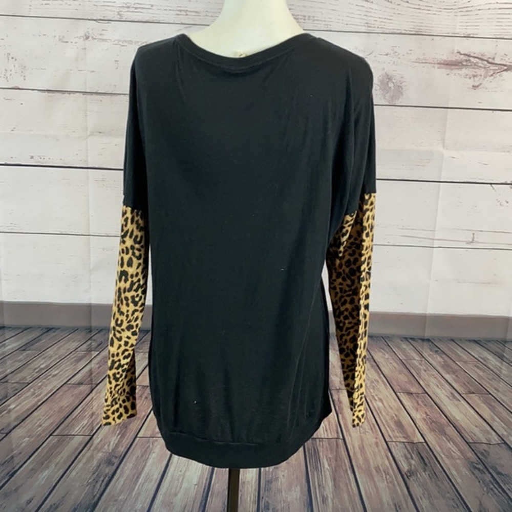 Victorias Secret Tee Shirt Womens Large Black‎ Animal Print Sleeve Contrast - Picture 4 of 9